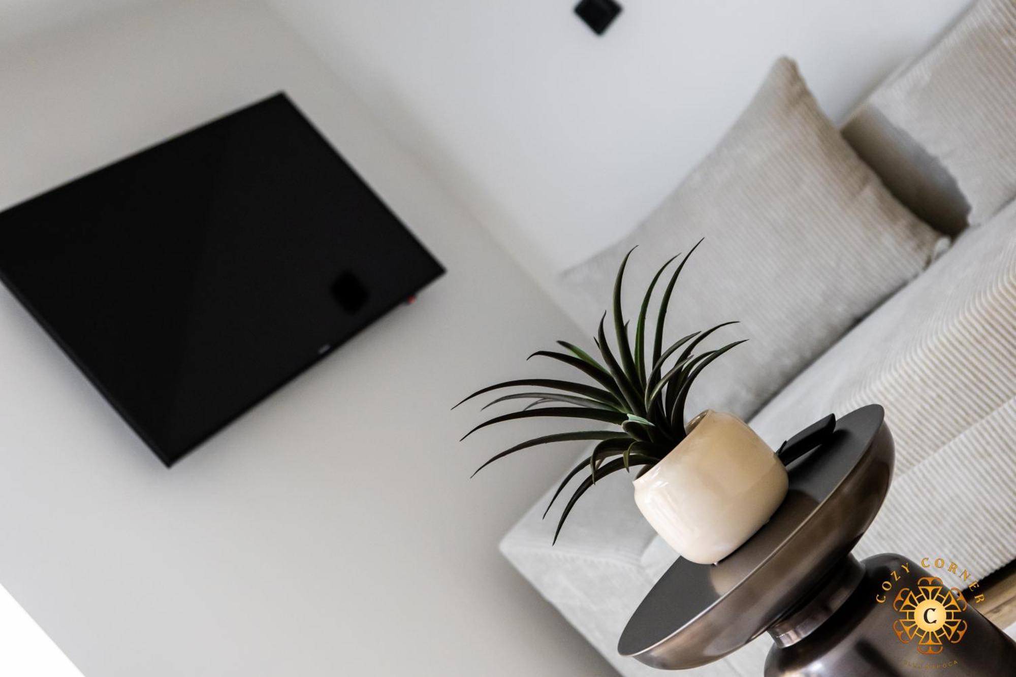 Cozy Corner 2 Apartment *