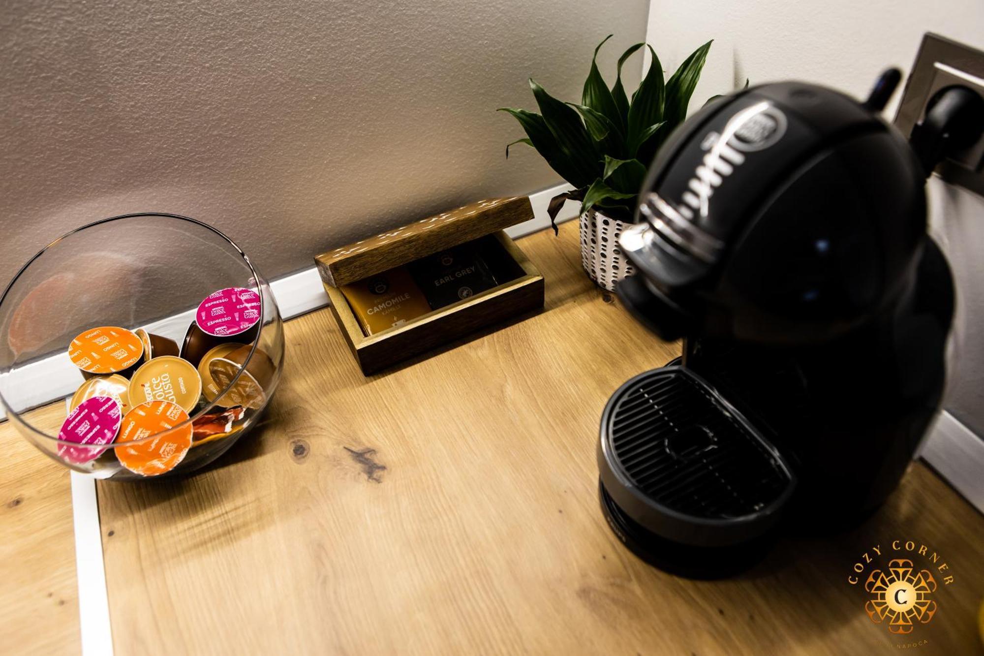 Cozy Corner 2 *